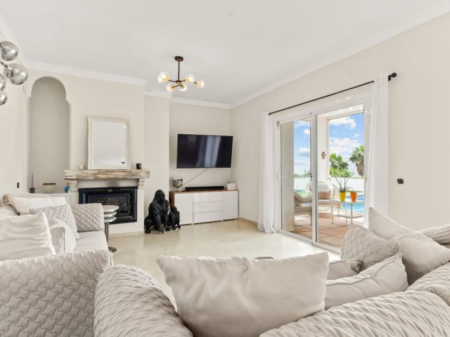 Villa avec 3 Chambres  à Estepona