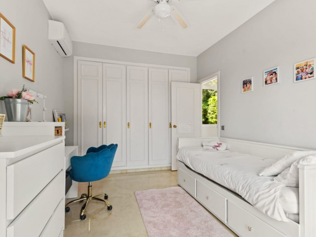 Villa avec 3 Chambres  à Estepona