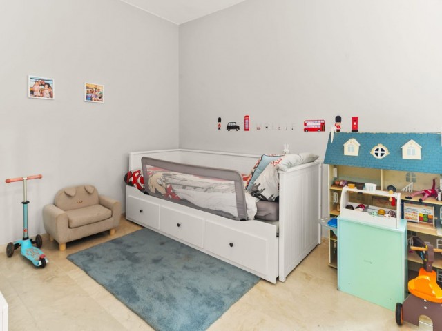 Villa avec 3 Chambres  à Estepona