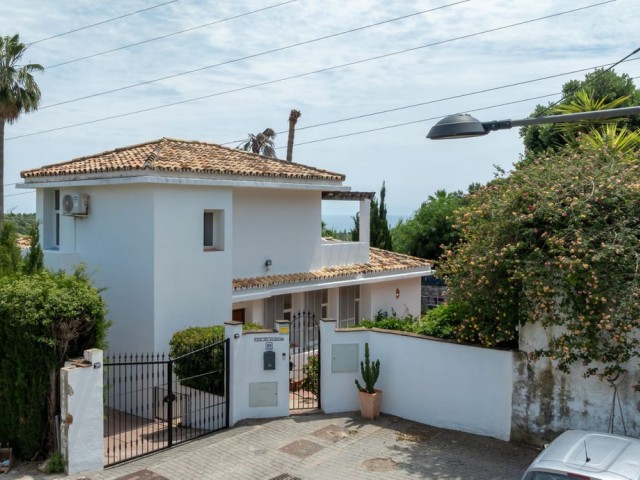 Villa avec 3 Chambres  à Estepona