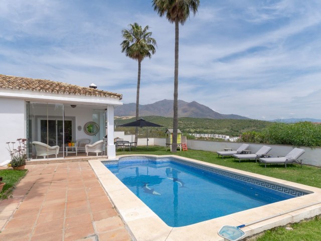3 Bedrooms Villa in Estepona