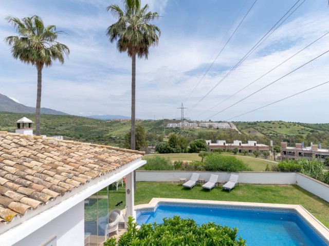 3 Bedrooms Villa in Estepona