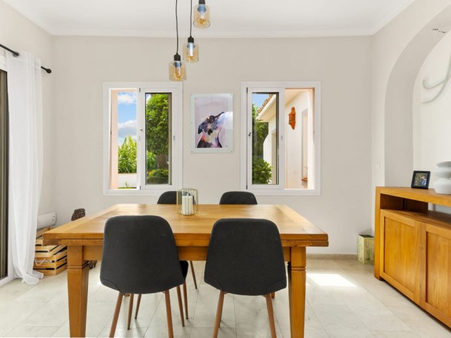 3 Bedrooms Villa in Estepona