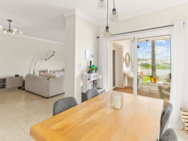 3 Bedrooms Villa in Estepona