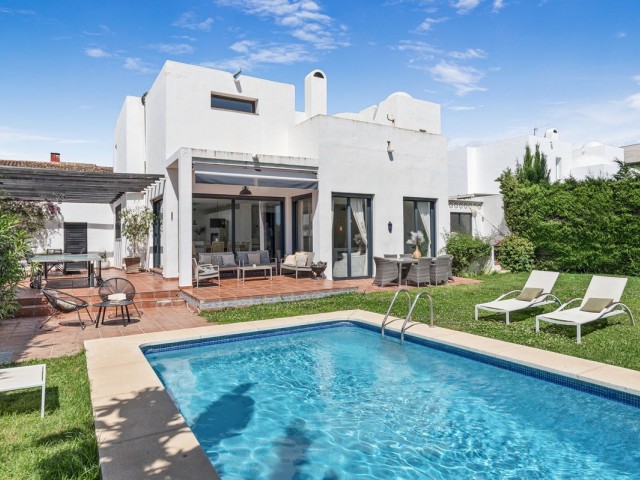Villa, Nueva Andalucia