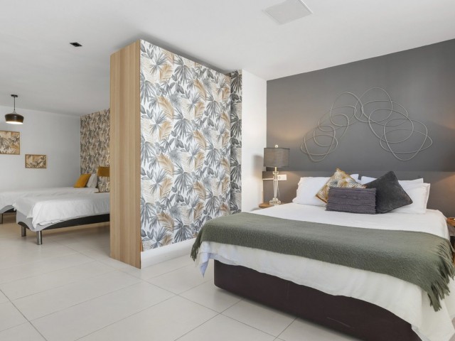 6 Bedrooms Villa in Nueva Andalucía