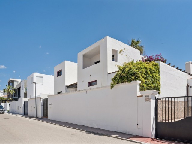 6 Bedrooms Villa in Nueva Andalucía