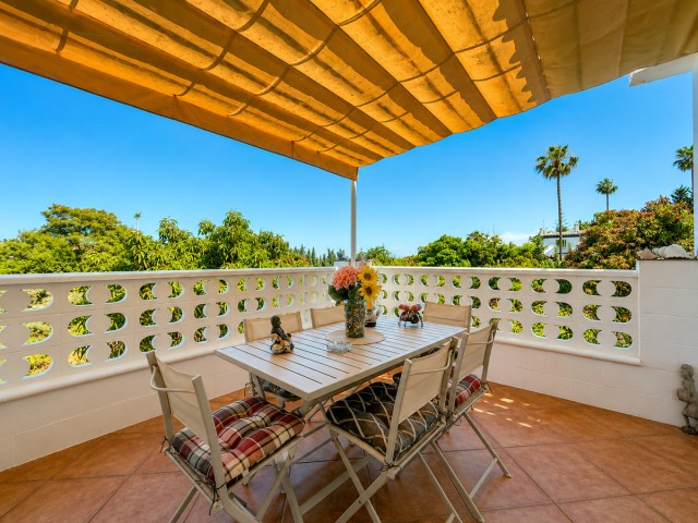 Villa avec 3 Chambres  à Estepona