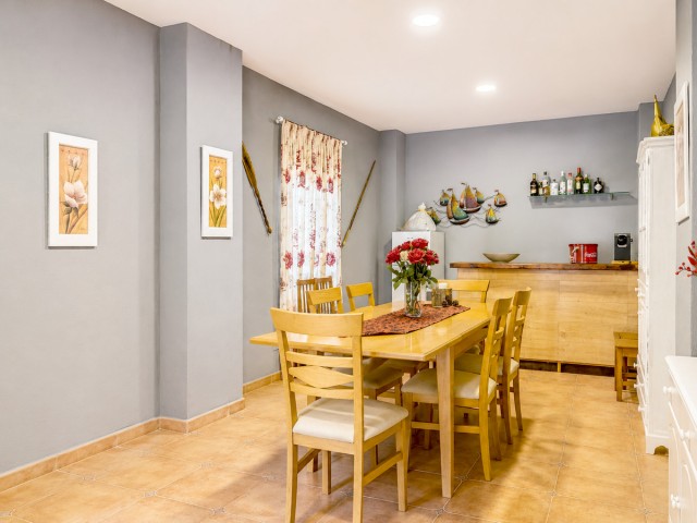 Villa avec 3 Chambres  à Estepona