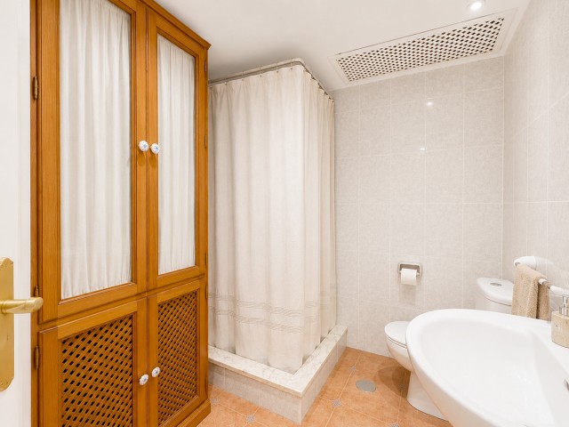 Villa avec 3 Chambres  à Estepona