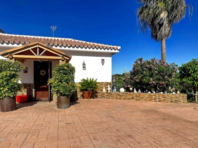 Villa avec 3 Chambres  à Estepona