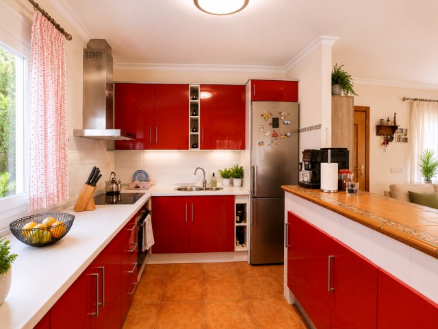 3 Bedrooms Villa in Estepona