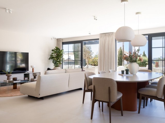 4 Bedrooms Villa in Benahavís