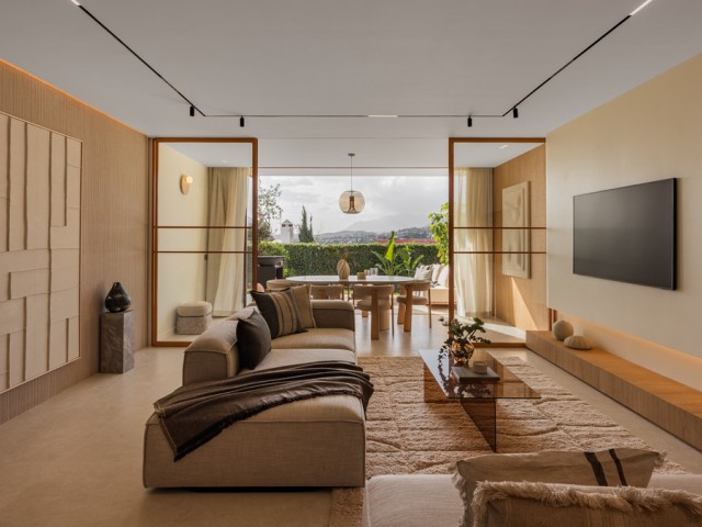 4 Bedrooms Townhouse in Nueva Andalucía