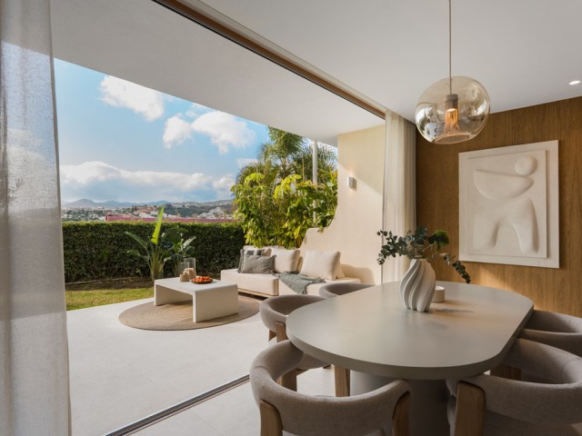 4 Schlafzimmer Reihenhaus in Nueva Andalucía