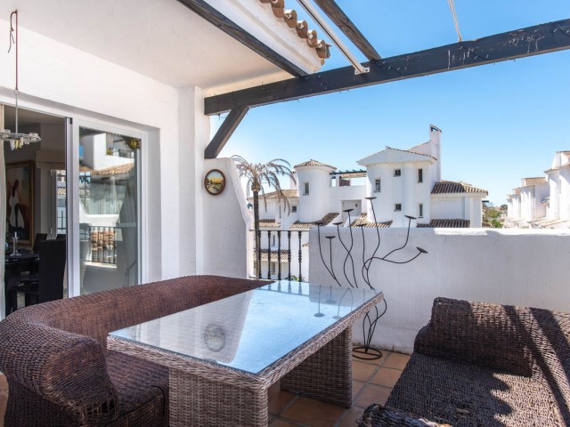 2 Bedrooms Apartment in Nueva Andalucía