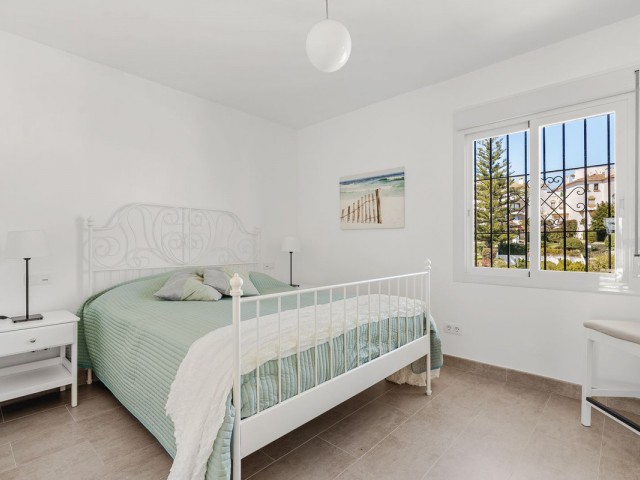 2 Bedrooms Apartment in Nueva Andalucía