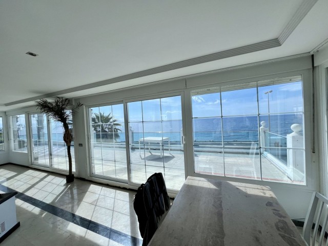 Villa avec 5 Chambres  à El Chaparral
