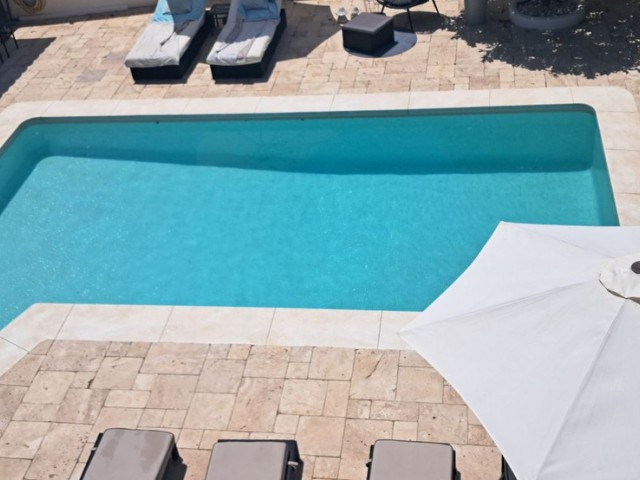 6 Bedrooms Villa in Marbella