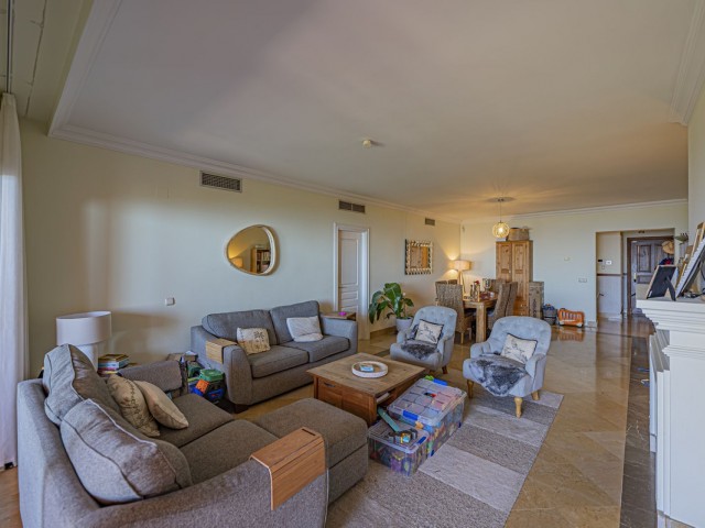 Apartamento con 3 Dormitorios  en La Mairena