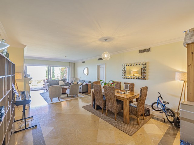Apartamento con 3 Dormitorios  en La Mairena