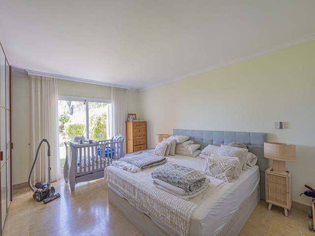 Apartamento con 3 Dormitorios  en La Mairena