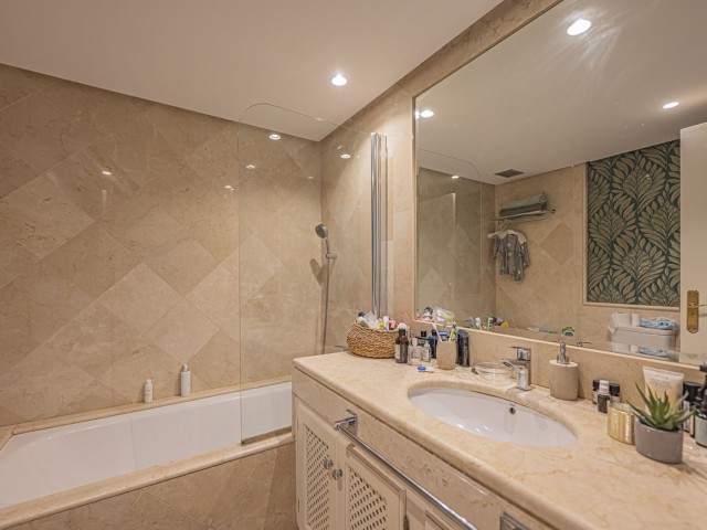 Apartamento con 3 Dormitorios  en La Mairena