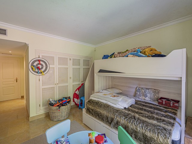 Apartamento con 3 Dormitorios  en La Mairena