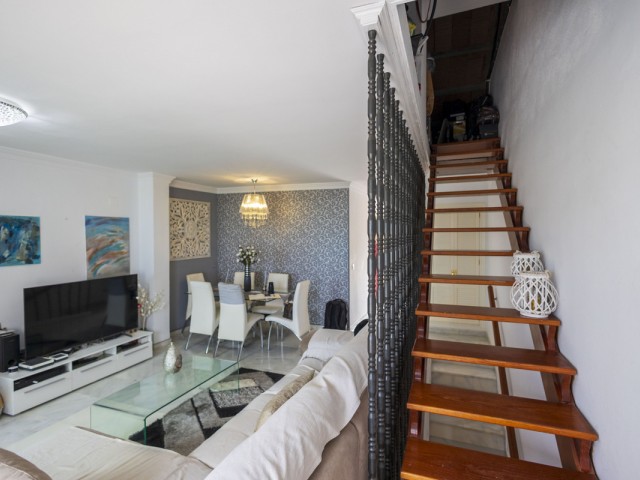 Maison mitoyenne avec 3 Chambres  à Estepona