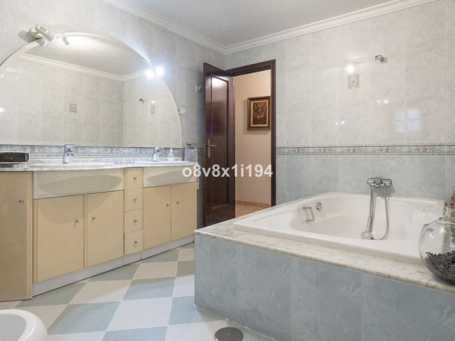 7 Bedrooms Villa in Ciudad Jardín