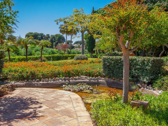 2 Bedrooms Apartment in Bahía de Marbella