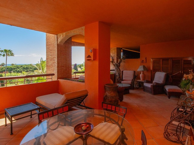 2 Bedrooms Apartment in Bahía de Marbella