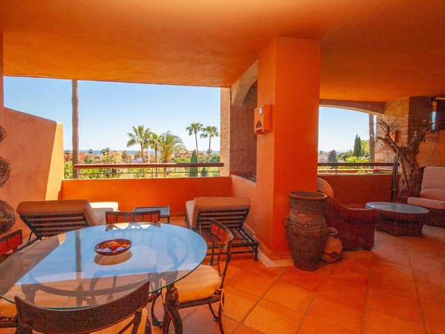2 Bedrooms Apartment in Bahía de Marbella