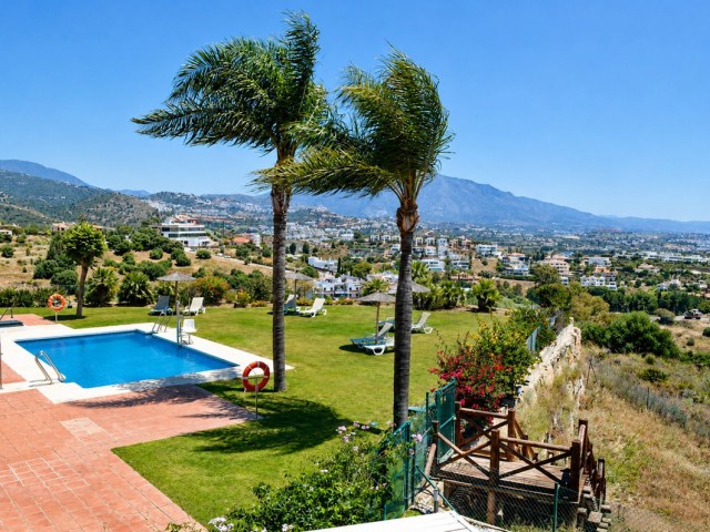 Villa con 4 Dormitorios  en Benahavís
