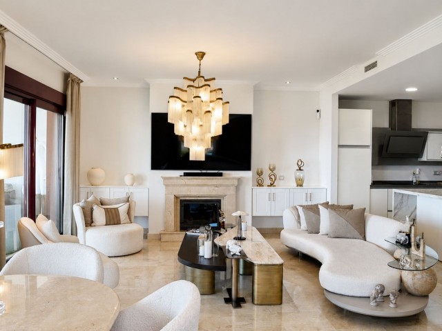 Villa con 4 Dormitorios  en Benahavís