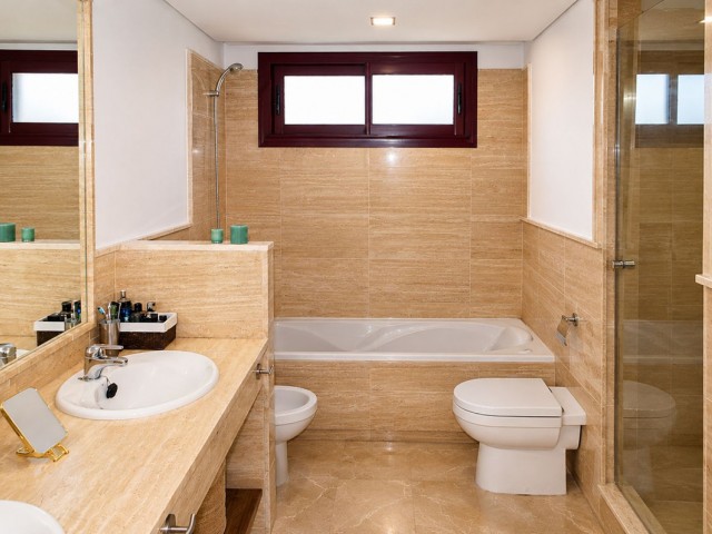 Villa con 4 Dormitorios  en Benahavís