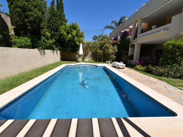 6 Bedrooms Villa in Guadalmina Alta