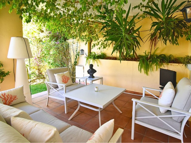 6 Bedrooms Villa in Guadalmina Alta