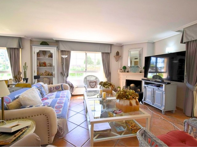 6 Bedrooms Villa in Guadalmina Alta