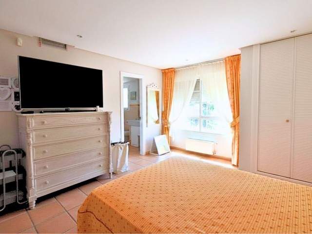 6 Bedrooms Villa in Guadalmina Alta