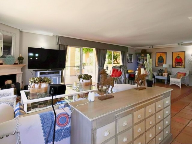 6 Bedrooms Villa in Guadalmina Alta