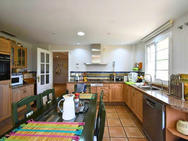 6 Bedrooms Villa in Guadalmina Alta