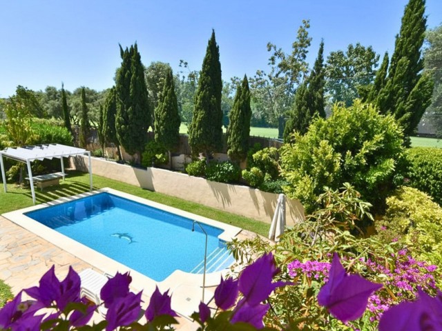 6 Bedrooms Villa in Guadalmina Alta