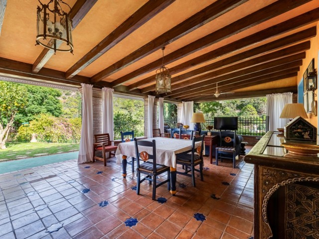 Villa avec 6 Chambres  à Benahavís