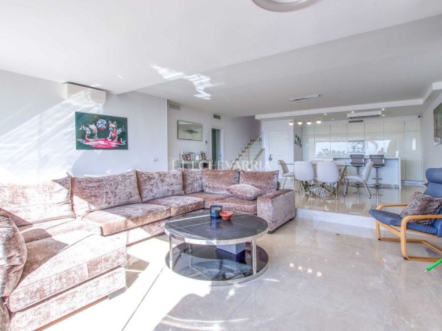 4 Bedrooms Townhouse in Marbella