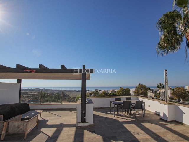 4 Bedrooms Townhouse in Marbella