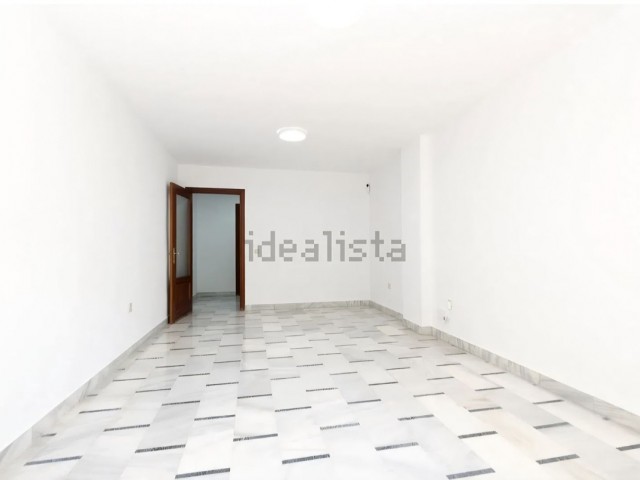 4 Bedrooms Apartment in Málaga Centro