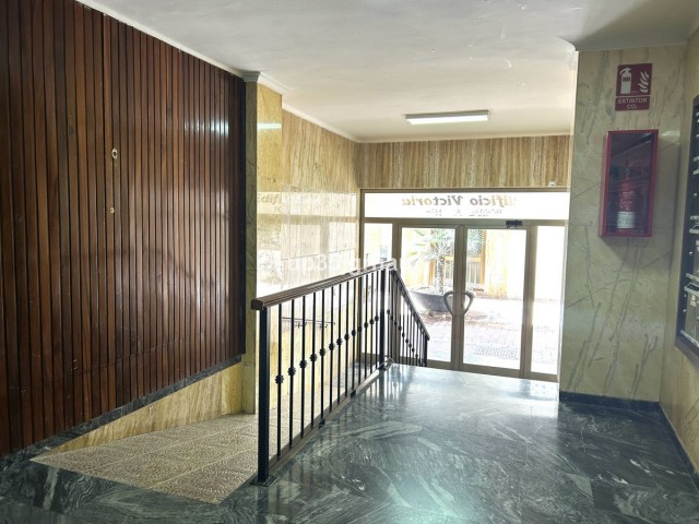Apartamento con 2 Dormitorios  en Estepona