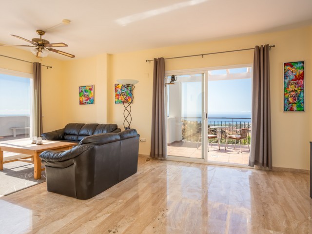 Penthouse in Calahonda