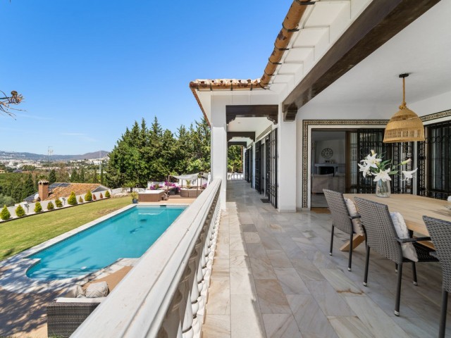 6 Bedrooms Villa in Mijas